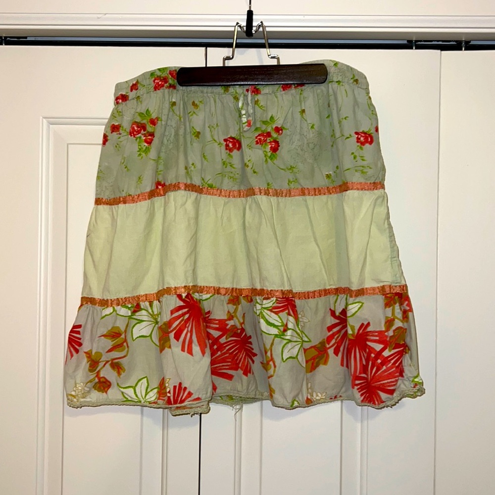 Light green Raja floral skirt with pink flowers, size M